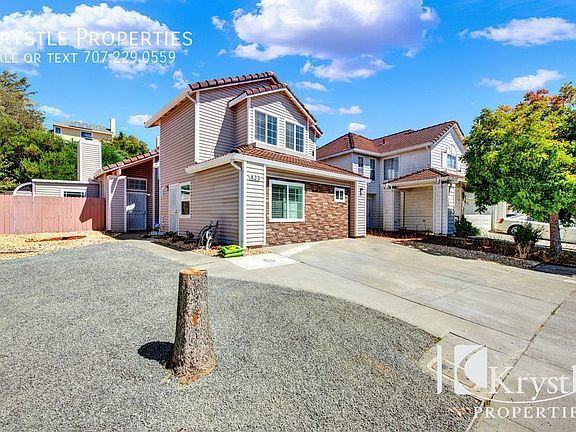 4th image of 823 Knights Cir