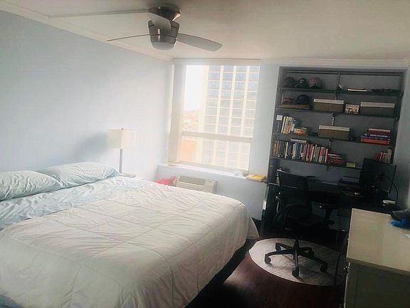 5th image of 1460 N Sandburg Ter APT 1102