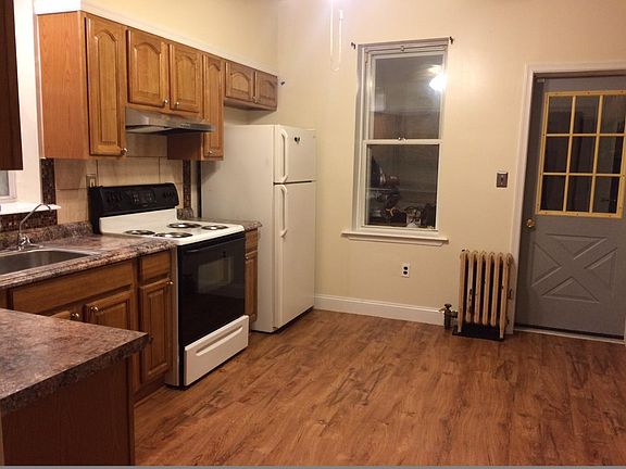 New Kitchen + New floor