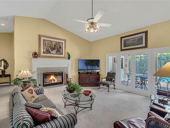 3rd image of 565 S Longview Pl