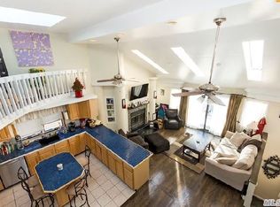 98 Ohio Ave, Long Beach, NY 11561