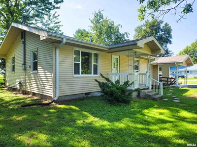 325 Campbell Ave, Flora, IL, 62839