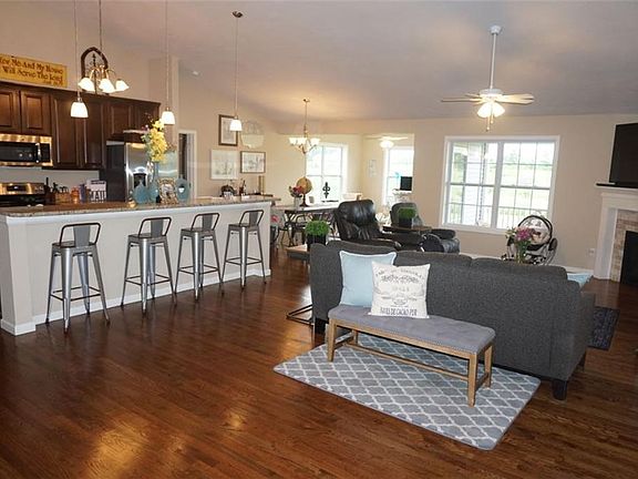 2nd image of 4817 Lepinske Farm Pl