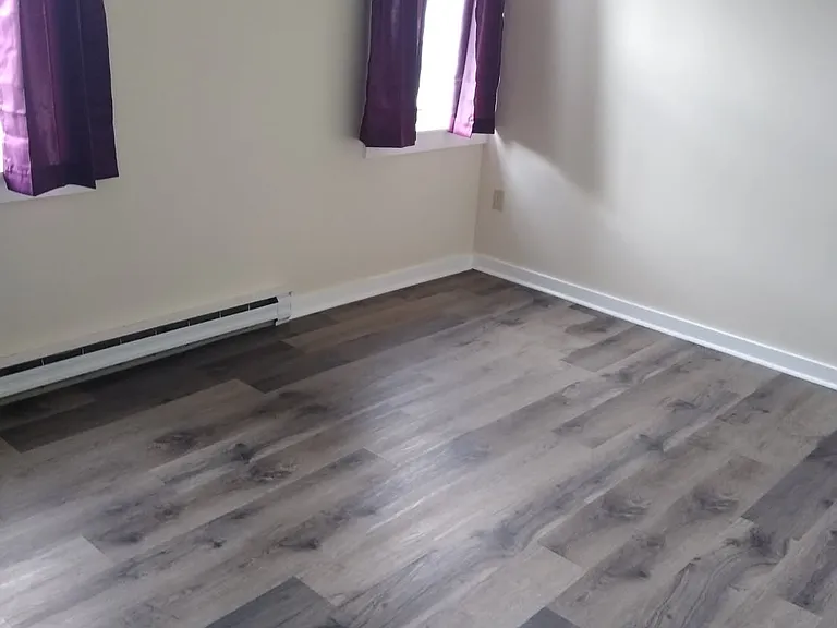 137 E Main St — Photo 13
