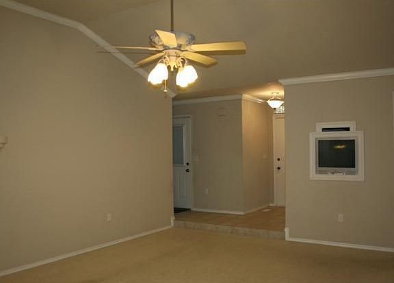 5th image of 8202 NW 11th St
