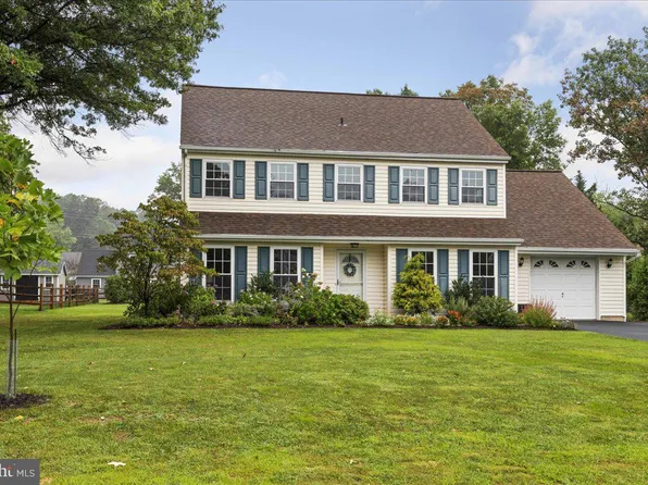 562 Coach Rd, Horsham, PA 19044