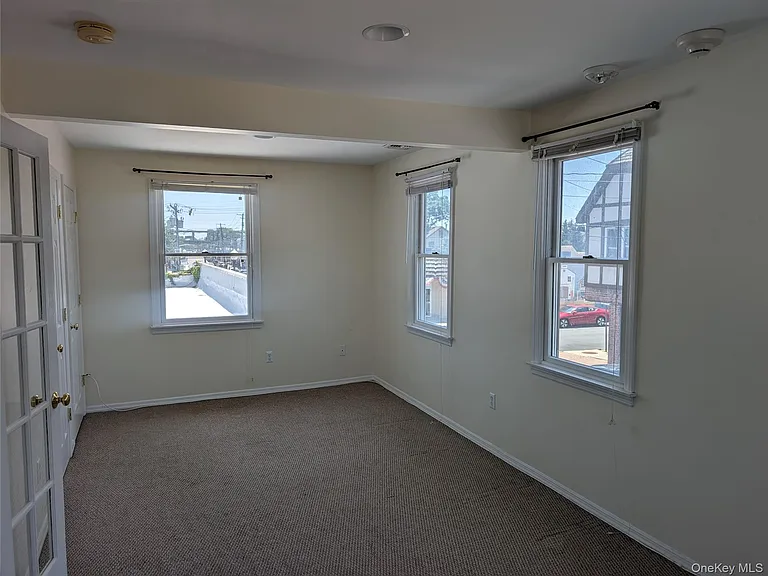 317 Bedford Ave — Photo 14