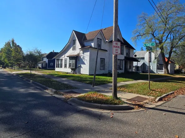 Waupaca St Duplex, 316 Waupaca St #2bd-1b, Waupaca, WI 54981