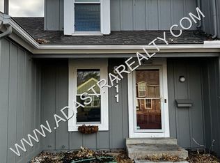 8111 Halsey St, Lenexa, KS 66215