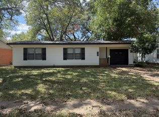 137 Bowie St, Mc Gregor, TX 76657