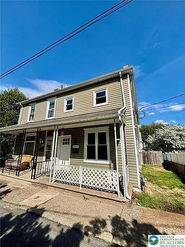 520 Pulaski St Photo 1
