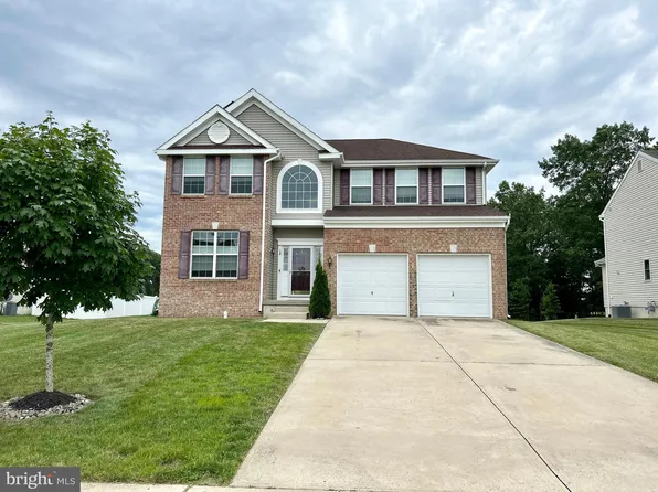 18 Westbury Dr, Berlin, NJ 08009