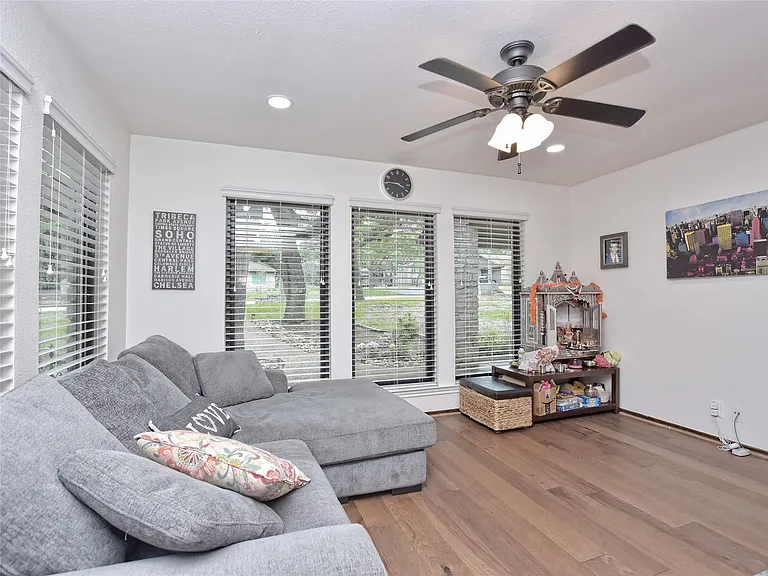 5101 Rain Creek Pkwy — Photo 13