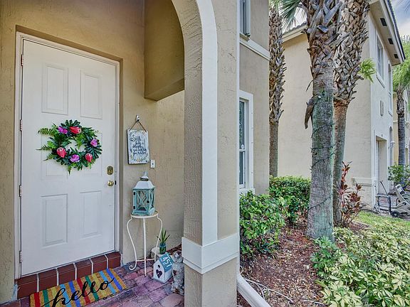 5th image of 3978 Lake Tahoe Cir