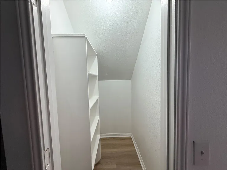9204 Magna Carta Loop — Photo 14