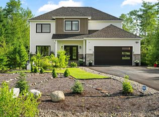 456 Magenta Dr, Middle Sackville, NS B4E 0M7