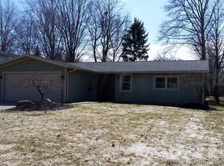 26107 Byron Dr, North Olmsted, OH