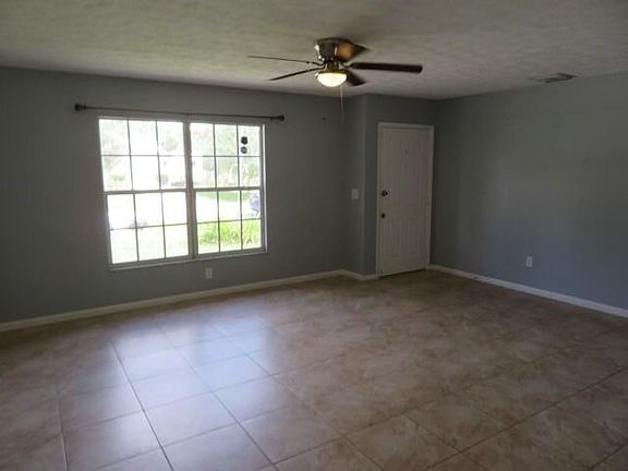 2nd image of 574 NW Azine Ave