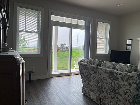 4th image of 720 Nina Dr