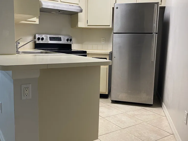 3958 Atrium Dr — Photo 36