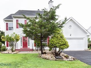 558 Buckingham Dr, Piscataway, NJ 08854