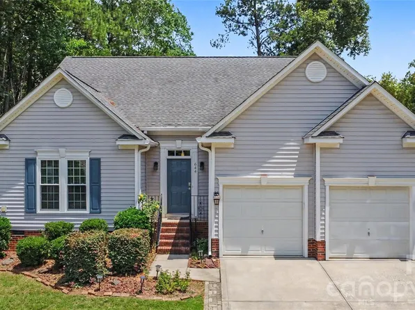 644 Sunset Point Dr, Rock Hill, SC 29732
