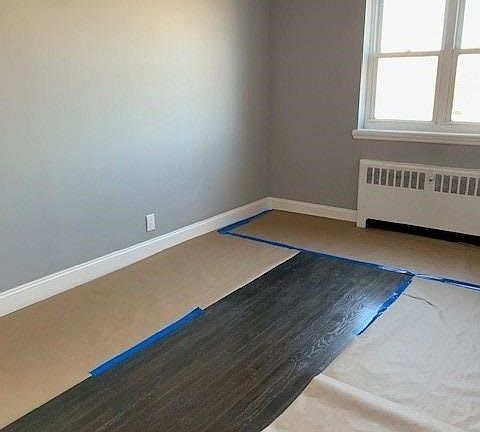 4th image of 1042 E 233rd St #2