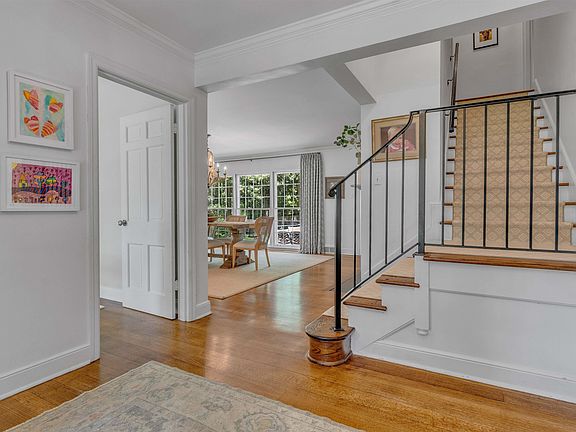 4th image of 264 Gardenia Dr