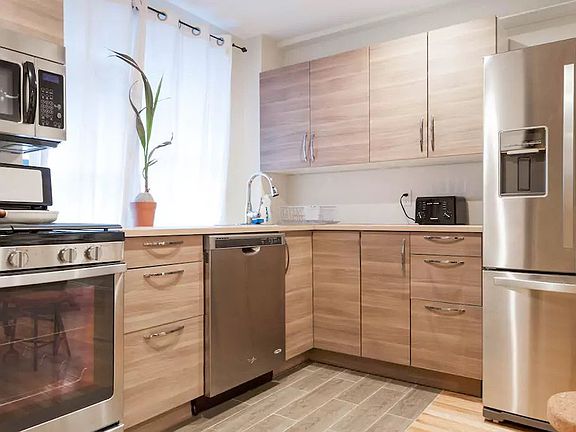 2nd image of 153 Avenue B APT 1