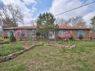 100 Greenyards Pl, Hendersonville, TN 37075