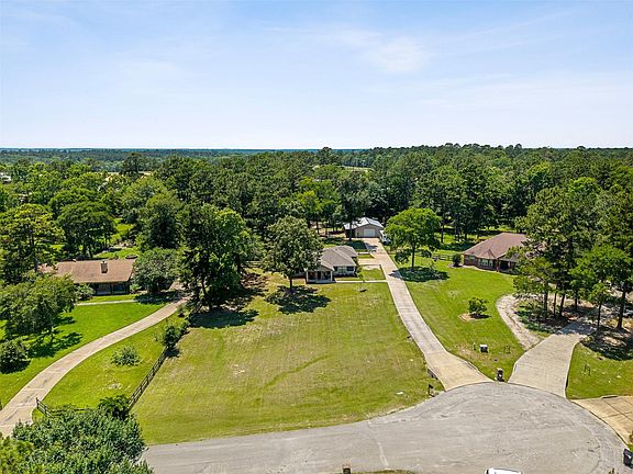 3rd image of 11414 Oak Springs Dr