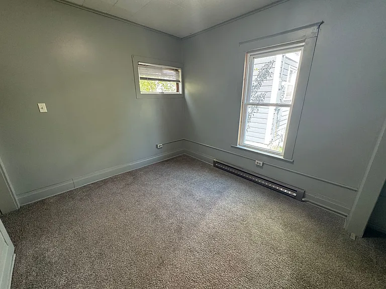 506 N Grand Ave — Photo 11