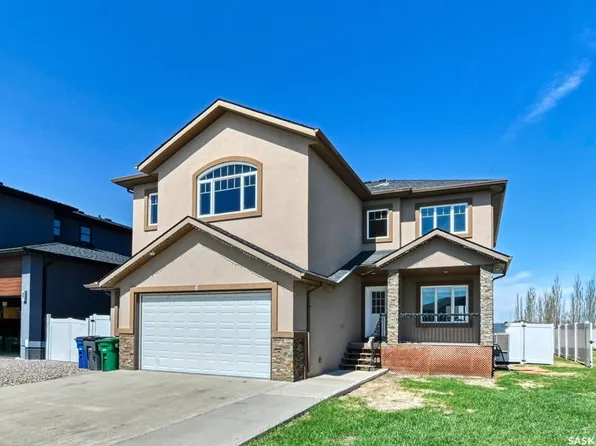6 McKenzie LANDING, White City, SK S4L 0B2