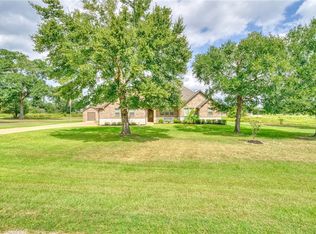9888 Eaton St, Iola, TX 77861
