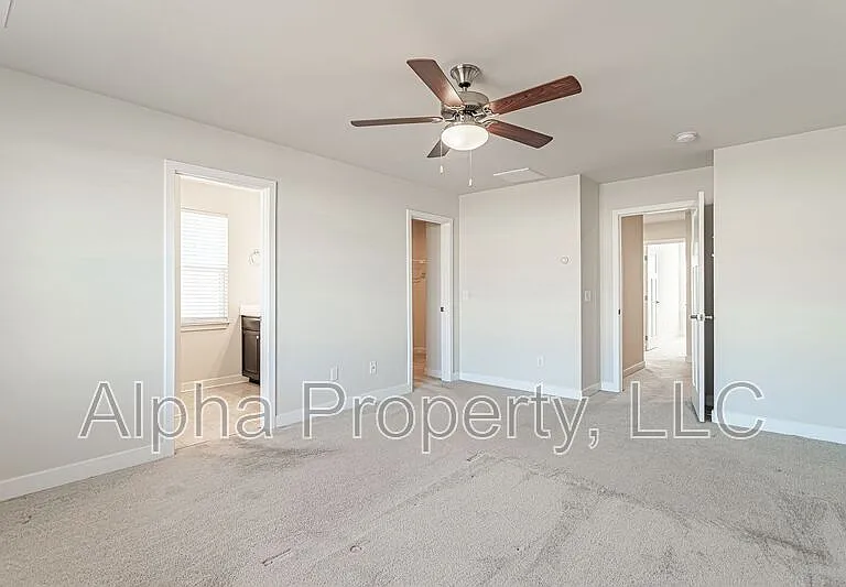 300 Huntingdale Pl — Photo 17