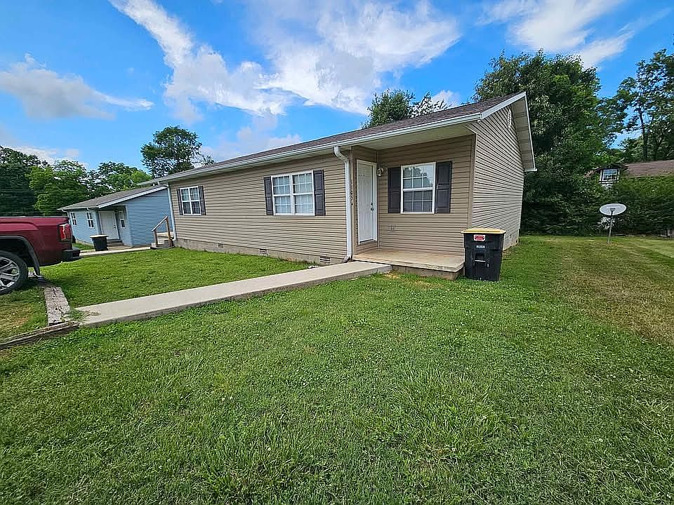 1st image of 1105 Thompson Dr