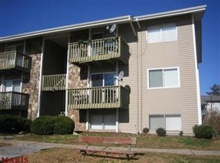2012 Gascony Parc Dr, Lake St Louis, MO 63367