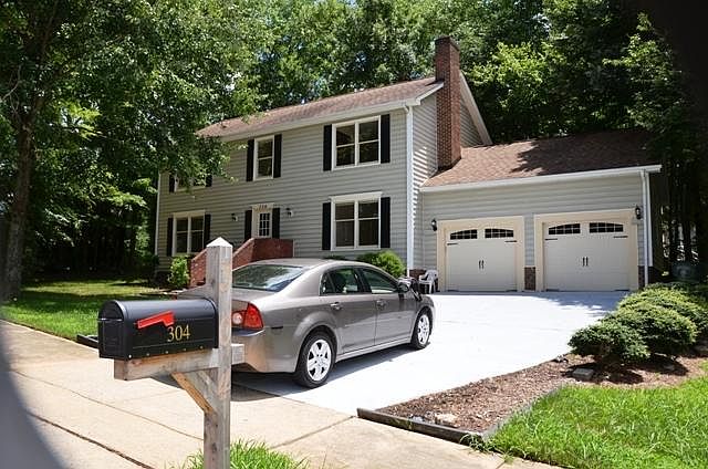 5 Bed Rms, 2 Car, Home in NE Cary, NC