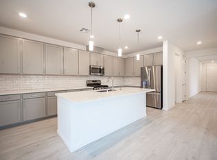 8665 Edmond St, Las Vegas, NV 89139