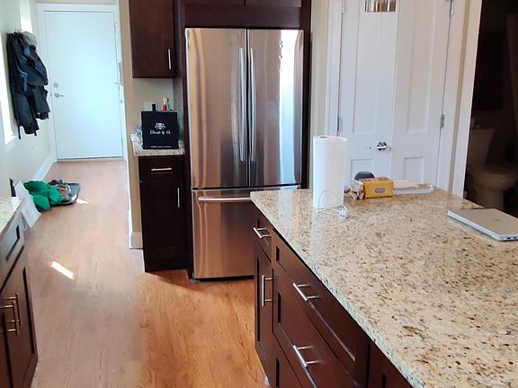 3rd image of 1951 N Fremont St APT 3R