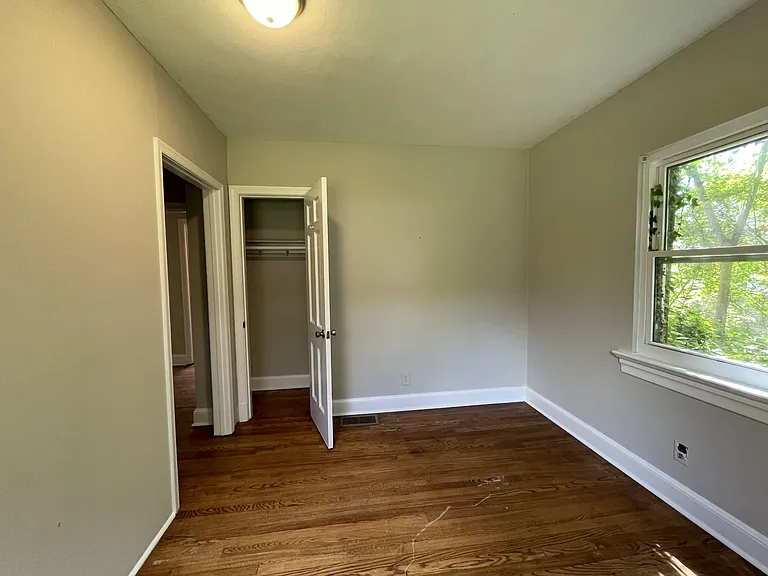 3873 S Amherst Hwy — Photo 10
