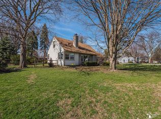 3737 Algonquin Trl, Monroe, MI 48162