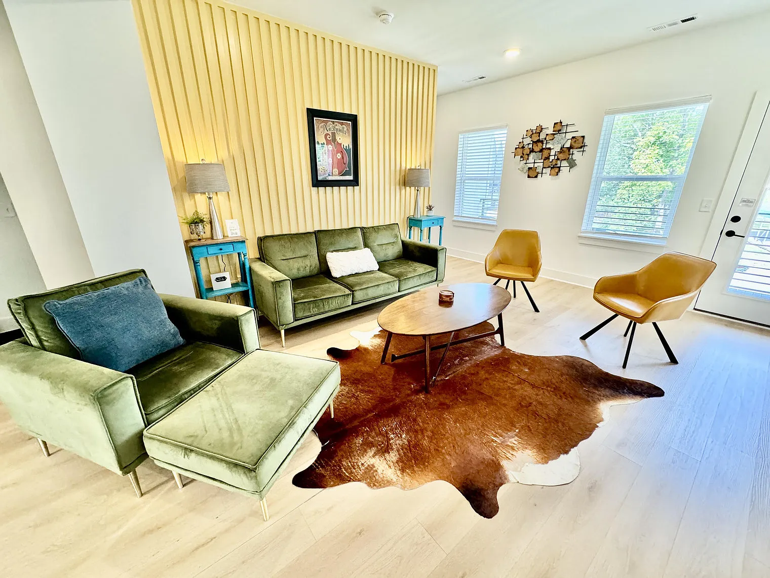4 bed, 2.0 bath, 1851 sqft, $5,451 — Photo 3
