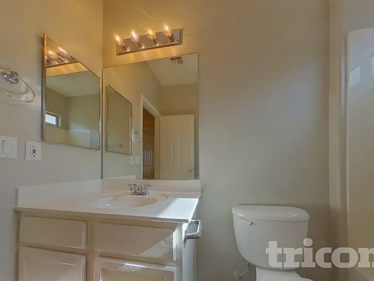 17345 W Watkins St — Photo 17