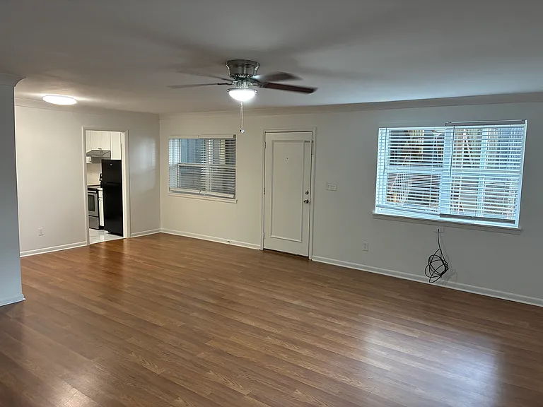 2413 Arlington Ave S #C — Photo 3