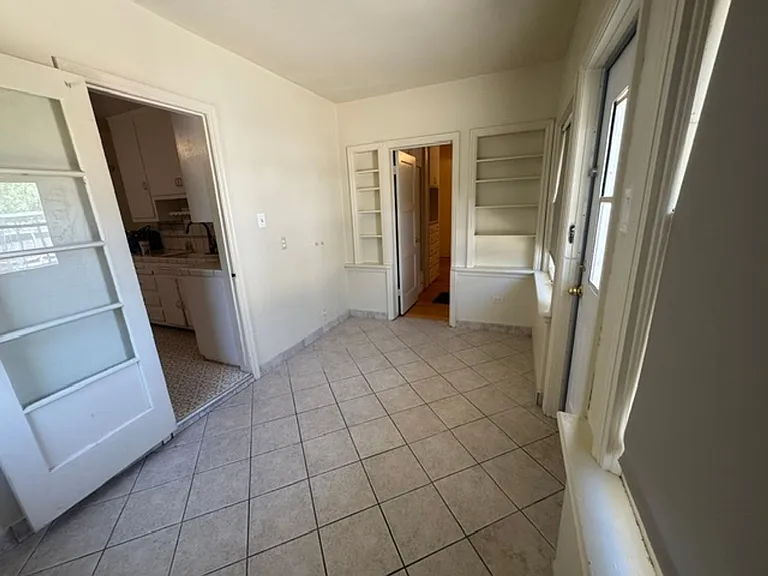 3030 Chester Ln — Photo 8