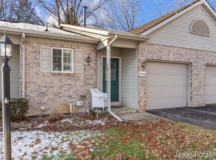 4916 Castle Hill Ct NE, Rockford, MI 49341