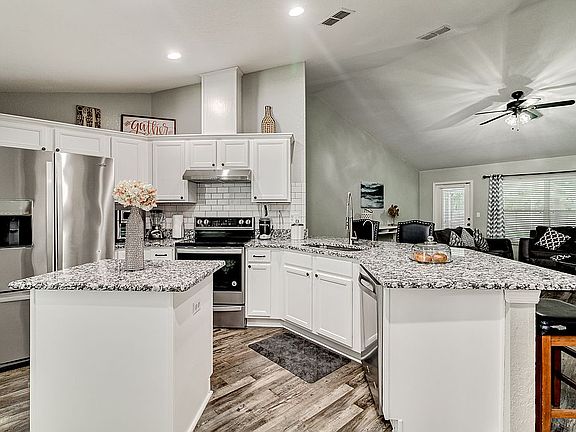 4th image of 6819 Krenson Oaks Cir