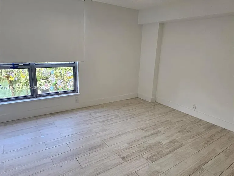 3530 Mystic Pointe Dr #405 — Photo 12