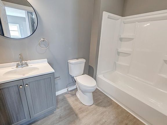 2nd image of 1338 Ohio Ave #3